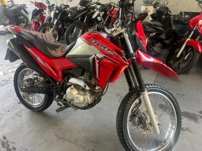 Bros 2023 160cc entrada a partir 2.000