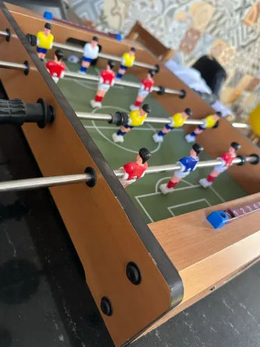 Mesa pebolim/totó infantil