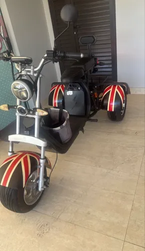 Triciclo elétrico