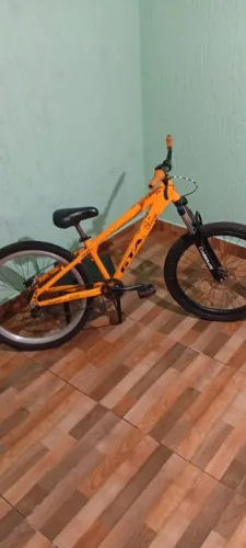 Vendo bicicleta GTA TOOP