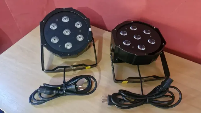 Par de Refletores LED PAR 7 LEDs RGB DMX para Palco e Eventos