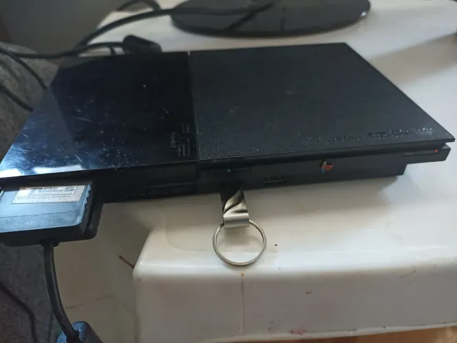Vendo Playstation 2, com jogos. Pronto pra jogar. Leia a descrição