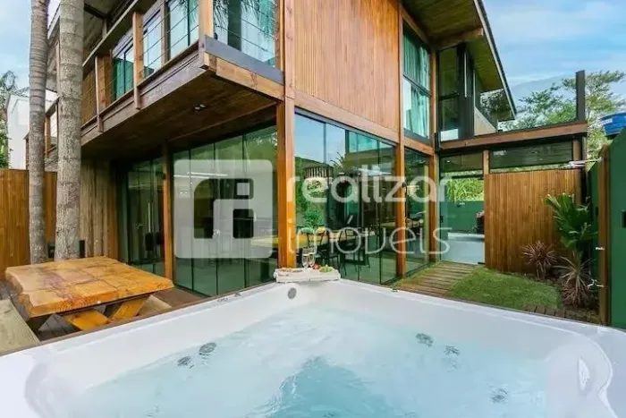 Casa 3 quartos no bairro Rio Tavares - Florianópolis/SC