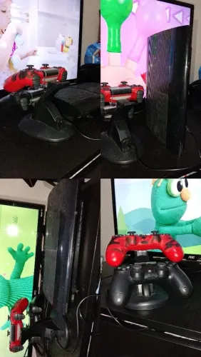 Ps 3 Slim, desbloqueado e 2 controles.