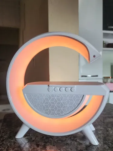 Caixa De Som Luminária Bluetooth Carregamento Por Indução - Novo