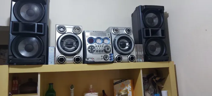 Micro System Philips FW-M922 500w super conservado e funcionando perfeitamente