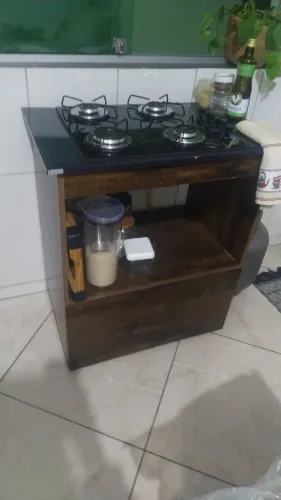 Armário com Cooktop e botijão .