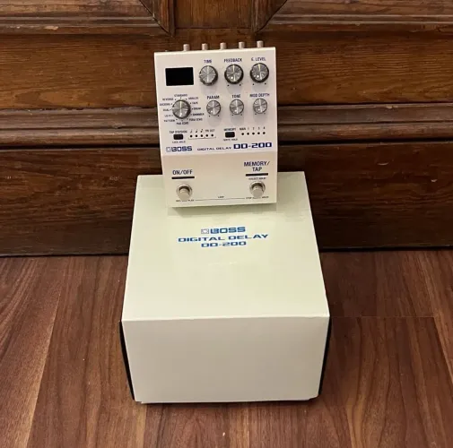 BOSS DELAY DD200