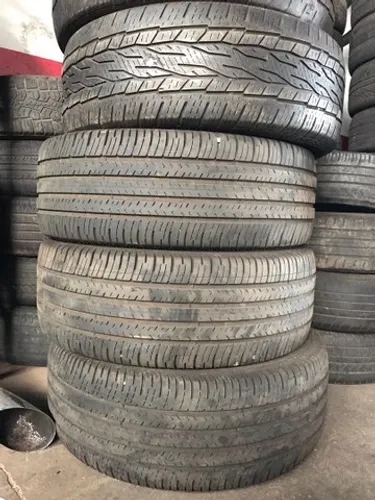 Pneus 265/65/17 semi novos