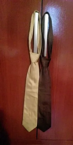 Duas Gravatas Feito A Mão Marca: Brooksfield