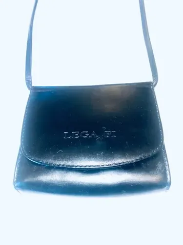 Bolsa para Festa LAGESPI de couro preta com espelhinho e alça de ombro