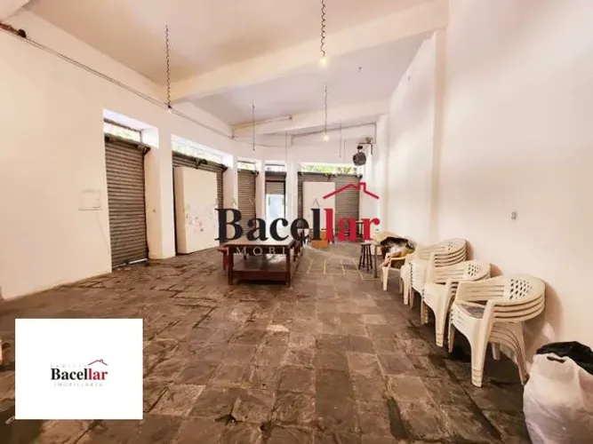 Sobrado : / Comercial / Centro