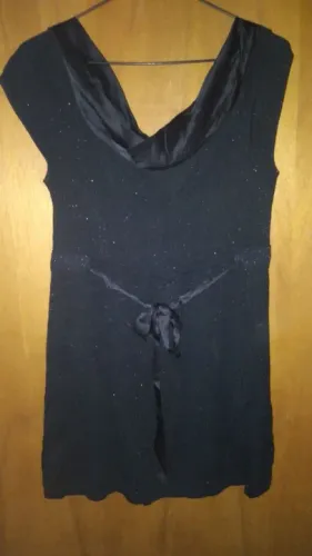 Vestido curto ou blusa  preto com brilho e detalhe em cetim