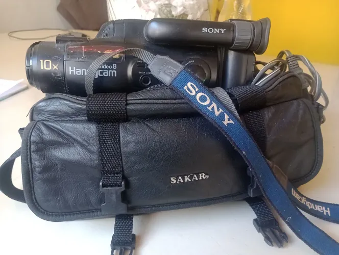 Filmadora Sony Handycam 8 - 10x Zoom