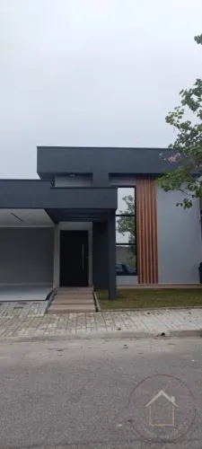 Linda Casa Térrea no Interior de SP  3 Quartos  1 Suíte  Área Gourmet  Lazer de Clube