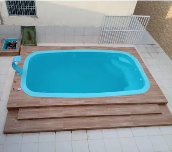 Piscina de fibra.