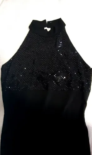 vestido longo de festa preto com brilho delicado tam.p