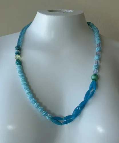 Colar Artesanal, Modelo 08.