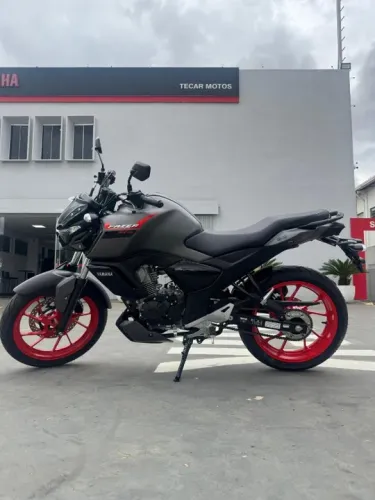 FZ15 CONNECTED - QUEIMA DE ESTOQUE!