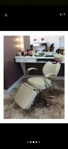 Vendo Cadeira Reclinável, Mocho e esse lavatório portátil