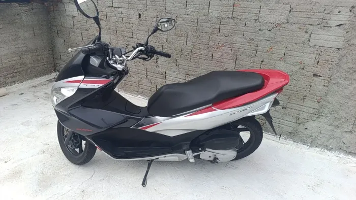 PCX sport 2018 baixo km abaixo da Fipe 