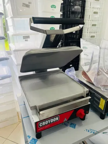MB Prensa para lanches Croydon 