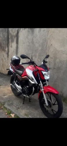 Titan 160 2022 muito conservada 