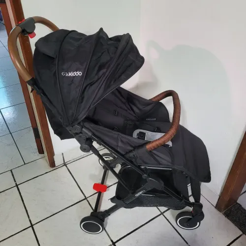 Carrinho de passeio para bebê Kiddô (faço entrega)