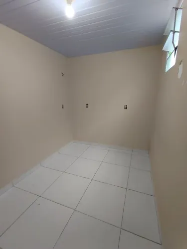 // Prédio com 8 apartamentos no Japiim 