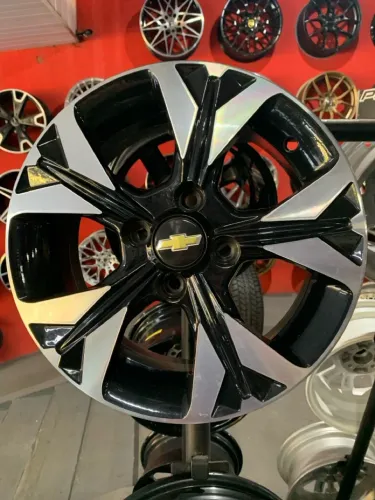 Rodas Onix Pluss Turbo aro 14 4X100 Gm Onix Corsa Celta Agile Prisma Montana