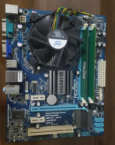 kit Gigabyte, GA-G41MT-S2P, 4 GB de Mem-DDR3, CPU Pentium-Dual-Core/E5700+ Fonte