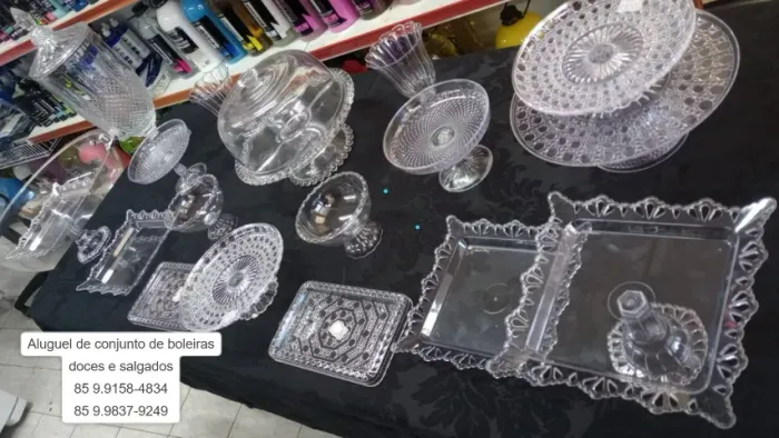 Aluguel de conjunto de boleiras/doces e salgados