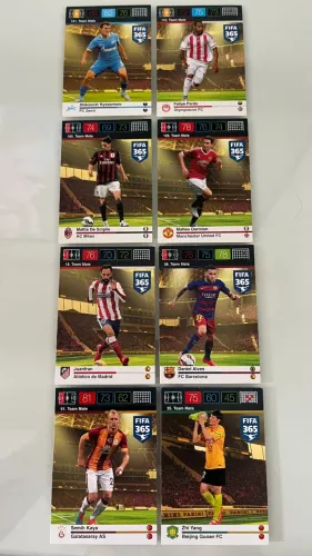 Lote de 11 Cards/Figurinhas Panini FIFA 365 - Jogadores de Times Europeus