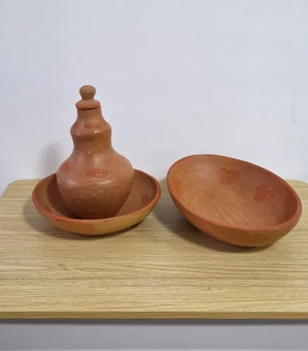 Moringa e gamelas de cerâmica da Olaria do Candeal original de Januária (MG) 3 peças 