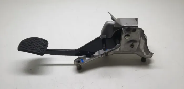 Pedal Embreagem Nissan Versa 2014 A 2019