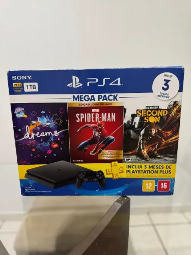 PS4 slim 1 TB pack de jogos incluso 