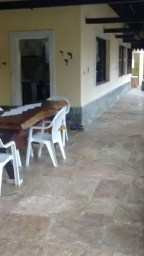 Casa com 6 dormitórios sendo 4 suítes a venda na Praia da Enseada, Ubatuba/SP
