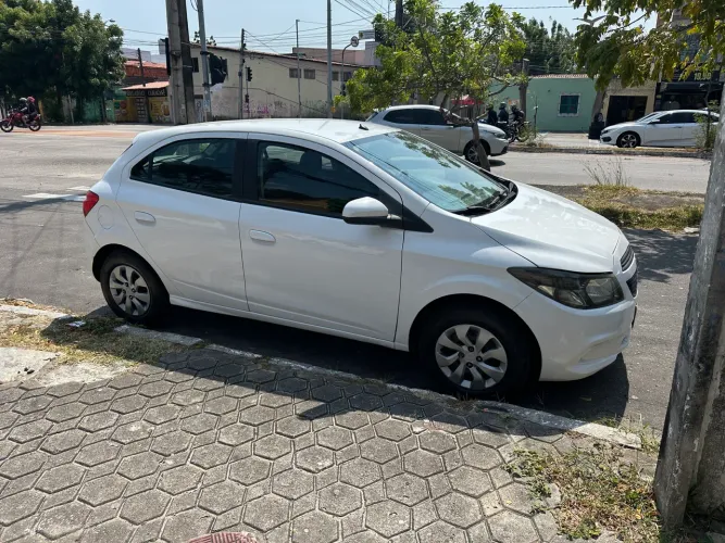 Chevrolet Onix JOY Hatch 1.0 8V Flex Mec. 4P 2019