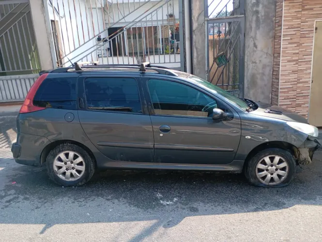 Sucata Peugeot 207 para retirada de peças 