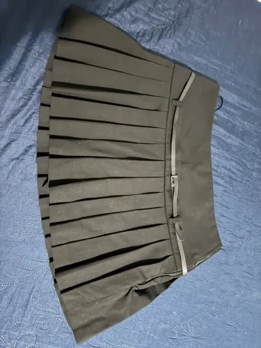 Saia Plissada Preta com Detalhes Nova - Zara