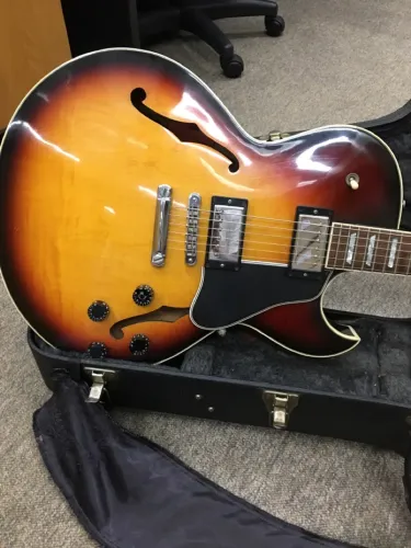 Gibson ES-137 Classic