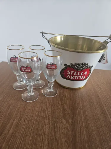 Kit Stella Artois: Balde e 4 Taças