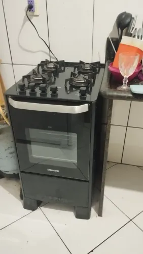 Fogão de Piso Best Cook 4 queimadores FGV405PT da marca Suggar.
