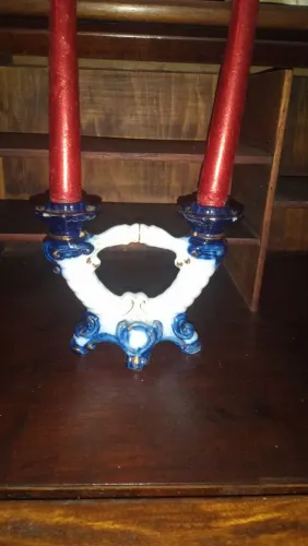 Candelabro em porcelana antigo