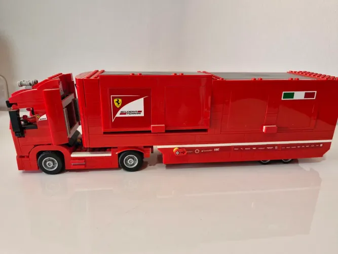 LEGO Speed Champions F14 T & Scuderia Ferrari Truck 75913