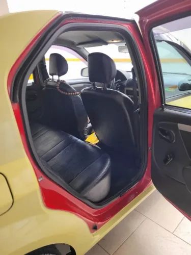 Renault Logan Expression Hi-flex 1.6 8V 4P 2010