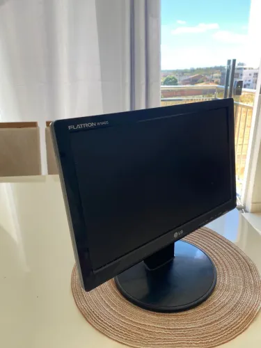 Monitor LG Flatron W1642S - 16? - Excelente estado