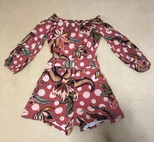 Macacão Floral Off Shoulder