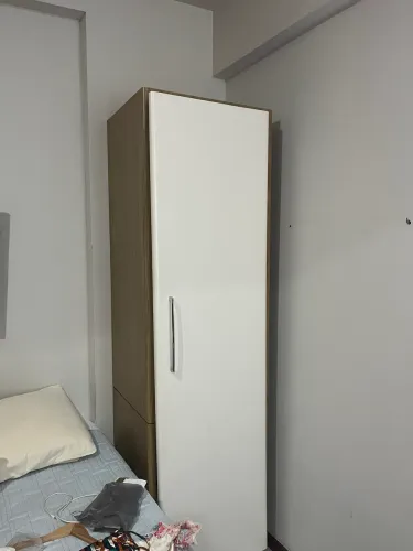 Armário com rodinha