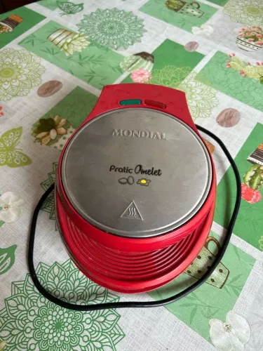 VENDO - Omeleteira Elétrica Mondial 127V - R$ 100,00
